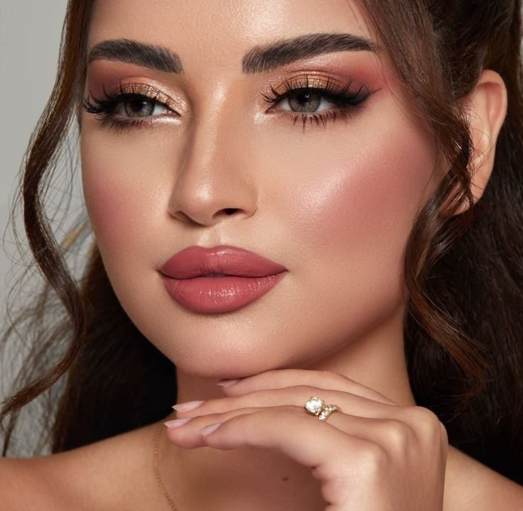 Make Up Looks: Stile, Trends und Techniken im Überblick